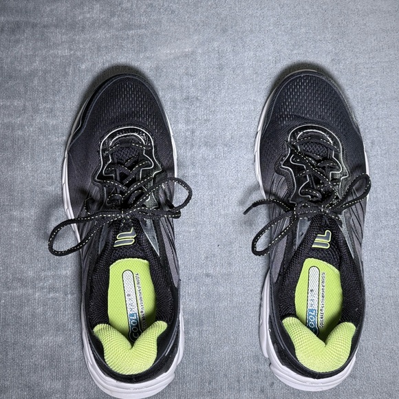 FILA Running Sneakers Black Green Men’s 11 Near New Athletic Shoes - Picture 6 of 6